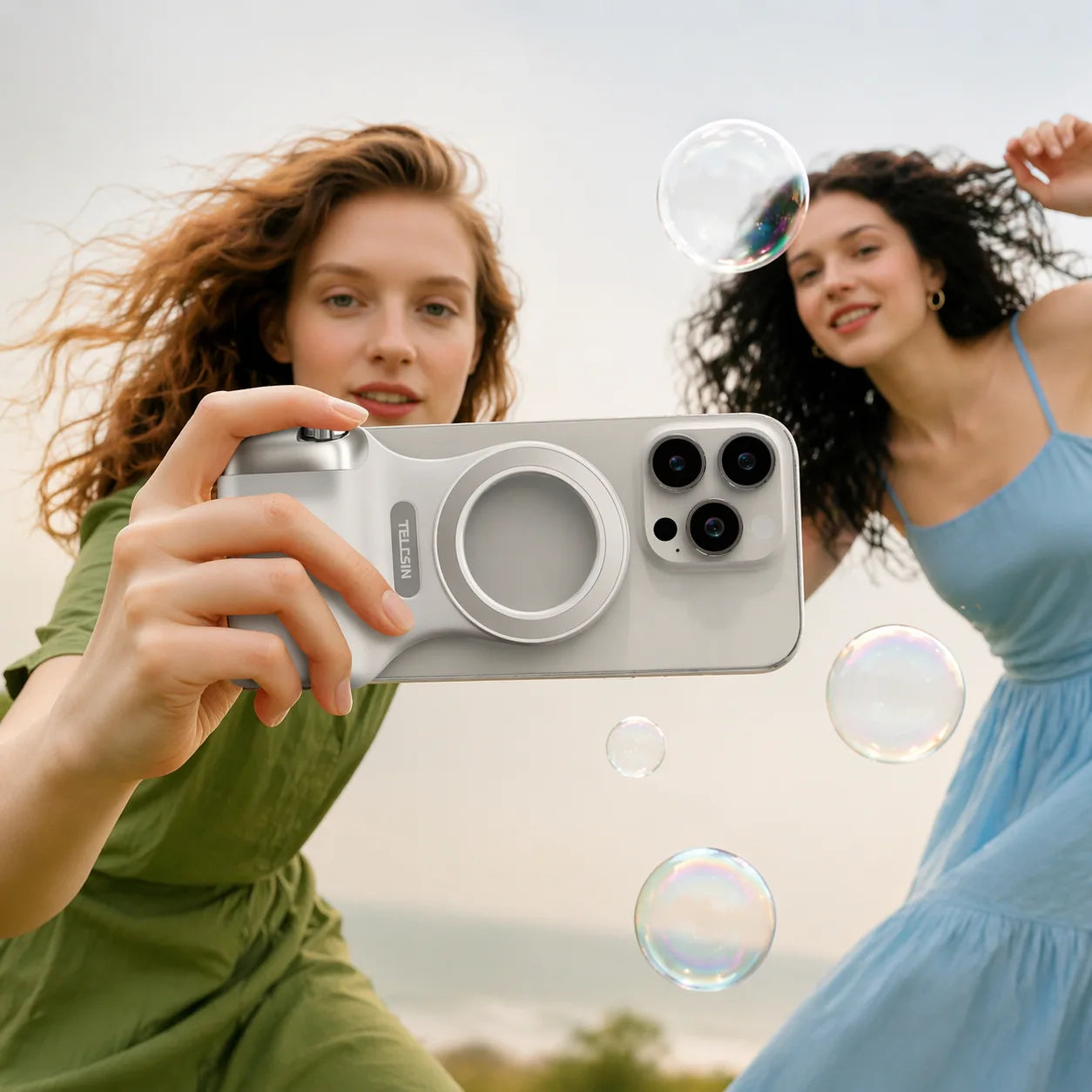 ModuRoad™ Magnetic Camera Grip